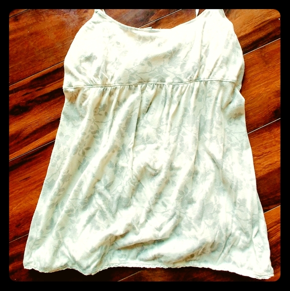 Simple, floral tank - Picture 1 of 1